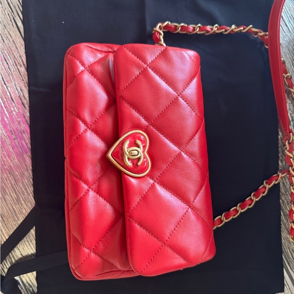 Chanel Small Flap Red Heart Clasp - Picture 3 of 9